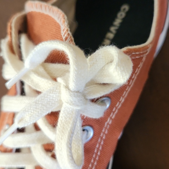 Chuck Taylor Converse Womens Size 5 - Picture 8 of 11